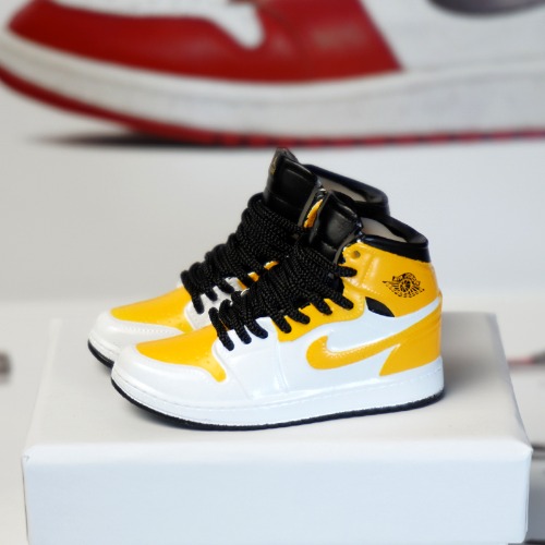 신발 미니어쳐 Nike Air Jordan 1 AJ1 White and yellow MT-0195